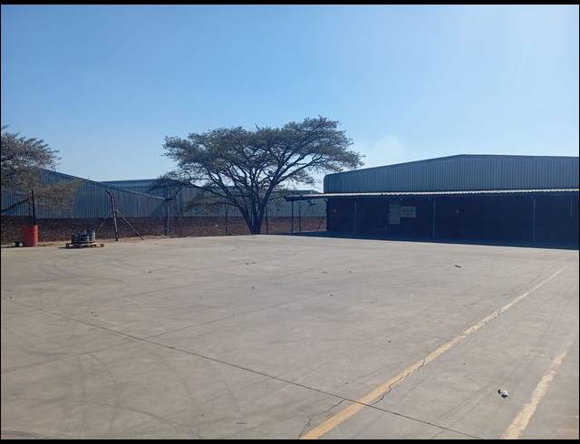 420M² WAREHOUSE TO LET IN ROCKY DRIFT